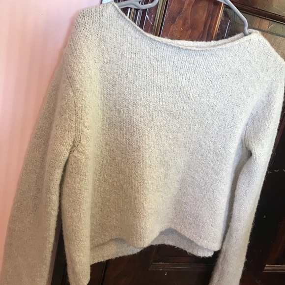 Brandy Melville Sweaters - Soft Brandy Melville Scoop-neck Cream Sweater